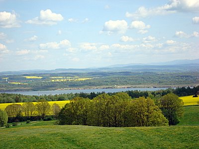 Grlitz kauft den Rand seiner Badewanne