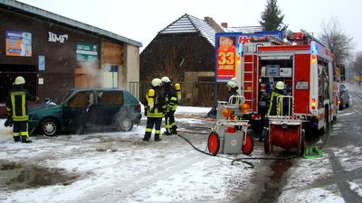 In Schlauroth brennt Auto