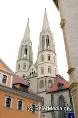 Pflasterfugen um Peterskirche werden neu verfllt