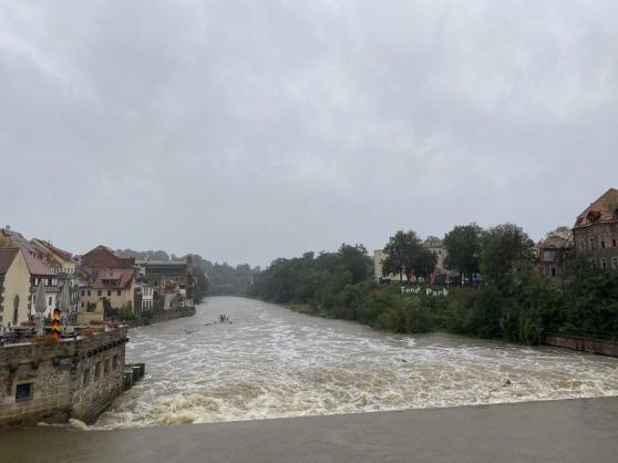 Neie-Pegel erreicht 463 cm  Hochwasserlage in Grlitz bleibt angespannt