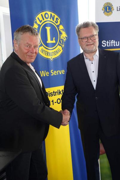 Staffelbergabe bei den Lions: Grlitz bernimmt Leitung im Distrikt