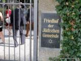 Fhrung auf dem Jdischen Friedhof Grlitz