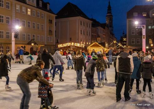 Bild zu Mehr Eislufer auf dem Obermarkt Grlitz